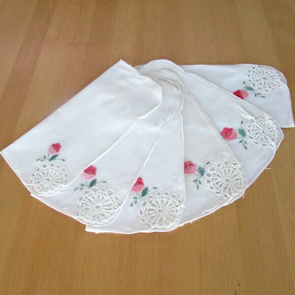 Vintage off white crocheted & hand embroidered luncheon napkins - 10" x 10 1/2" - Picture 1 of 6